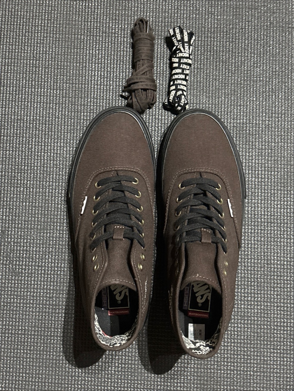 Vans x Hockey, Andrew Allen Authentic High, 9.0